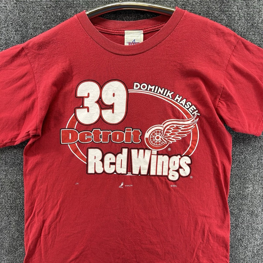 Vintage 90s Detroit Redwings Dominik Hasek T-Shirt Medium NHL Red White Hockey